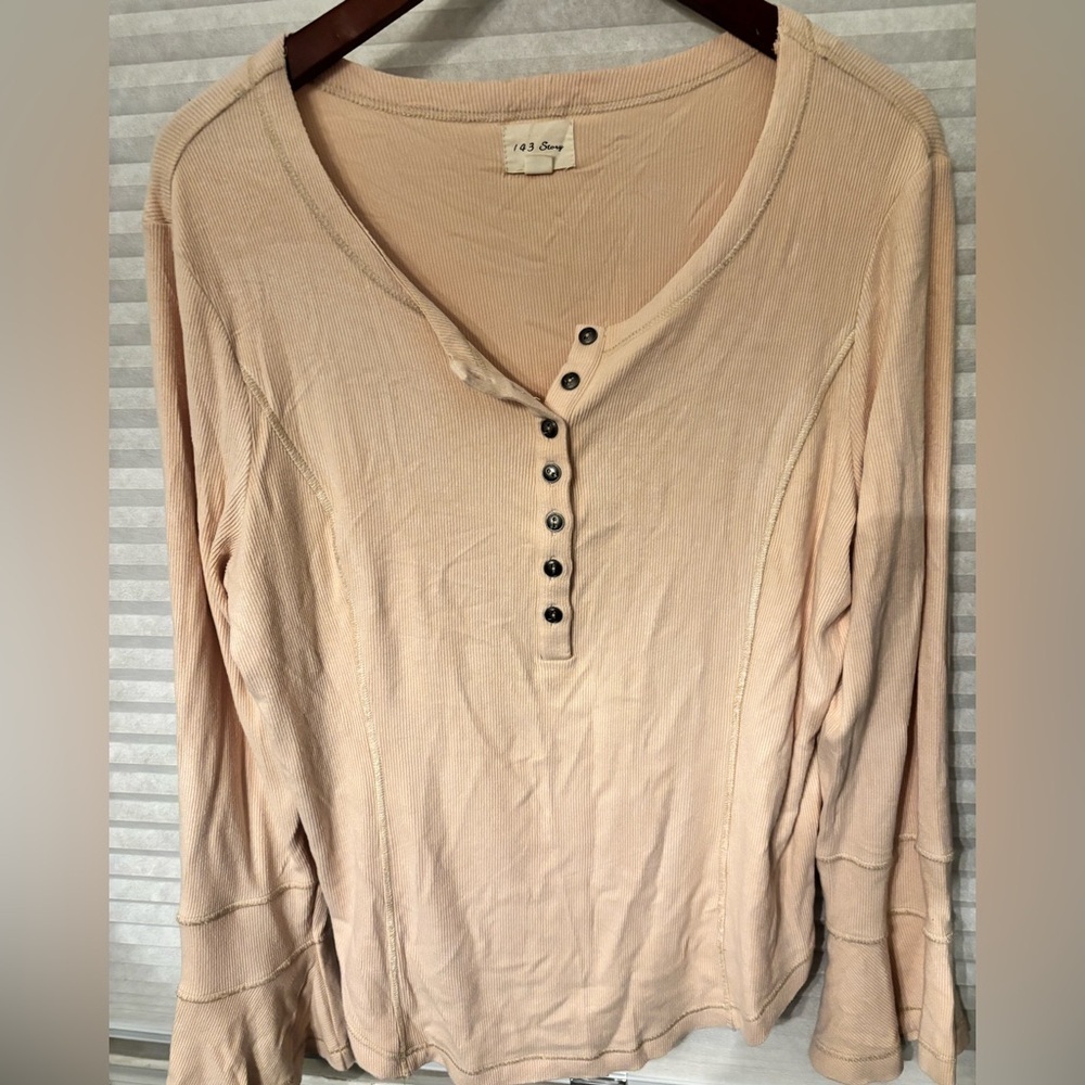 1.4.3. Story by Line Up Light Long Sleeve Top size large
